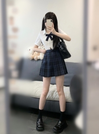 安娜.163.D.45.18歲